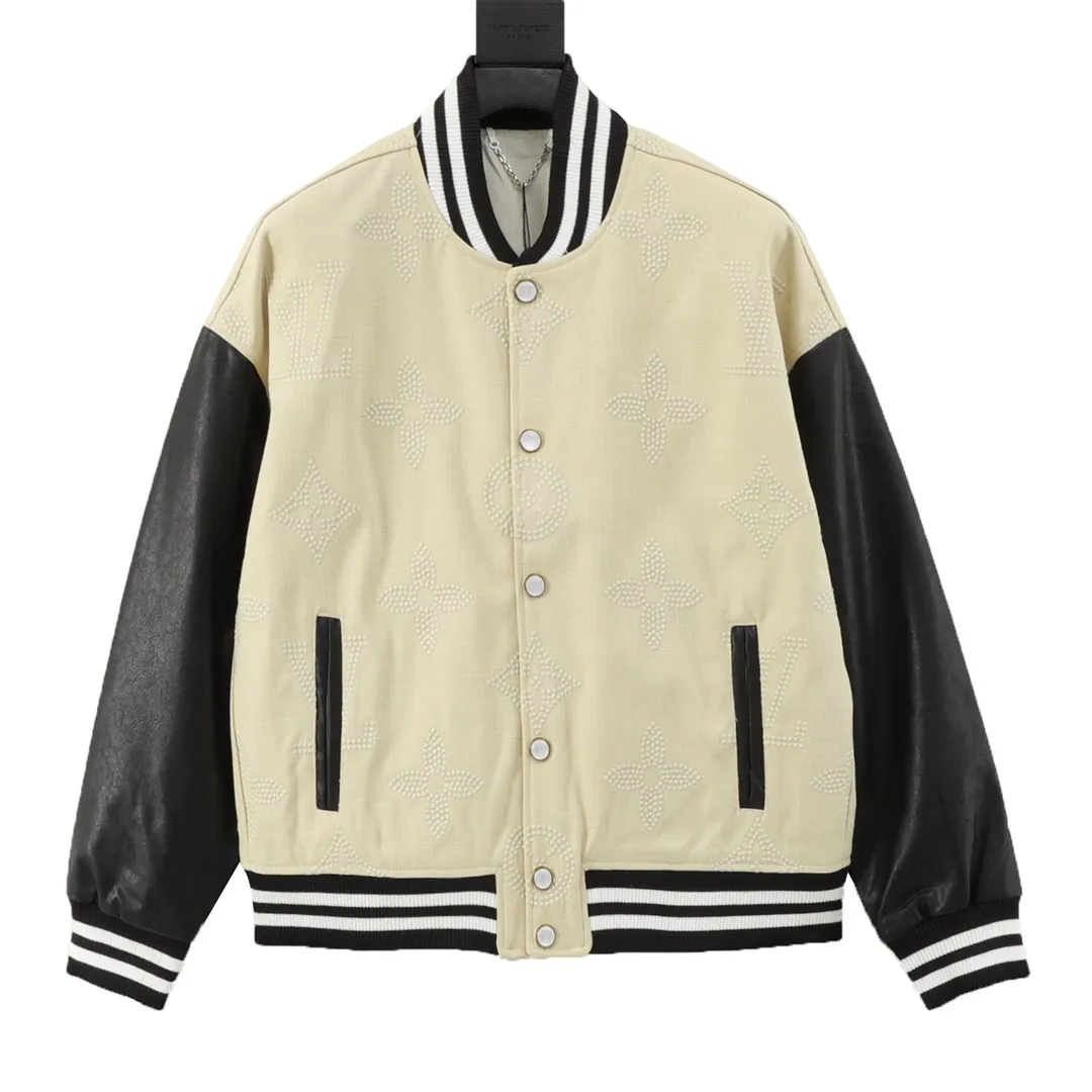 🅿️570 Louis Vuitton/Louis Vuitton pearl presbyopic stitching baseball uniform jacket Warm reminder: It is recommended to hand wash or dry clean! ! This year is particularly popular. Baseball uniform jackets are available at all levels of the market (you must compare the details). The most powerful quality control. Baseball uniforms have been produced and researched for 7 years. The details are exquisite. With it, you will be the most handsome boy in the world. The fully painted surface with four-button buttons (buttons with LOGO), the fabric is customized for more than a month. It is not ready-made in the market. It is made of woolen blended fabric, custom-woven and dyed. It has high color fastness. It is recommended to hand wash or dry clean for the first time. "Custom-woven knitted rib at the hem", the lining is made of silky and delicate cupro fiber material, which can be worn directly against the body. It is extremely comfortable, a heavy-hitting item, purchase version! Size：XS-L